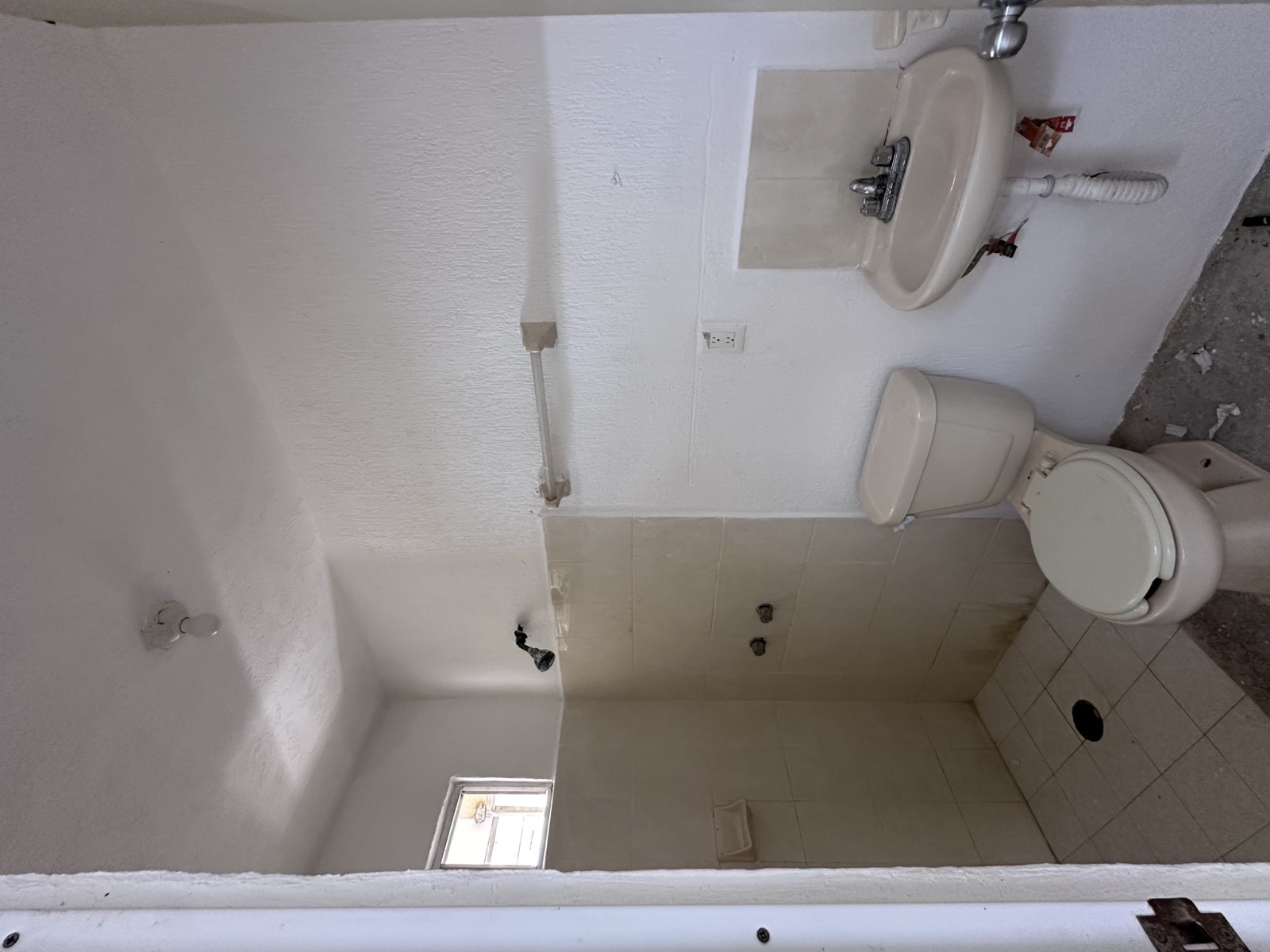 Departamento Flamingo — baño completo